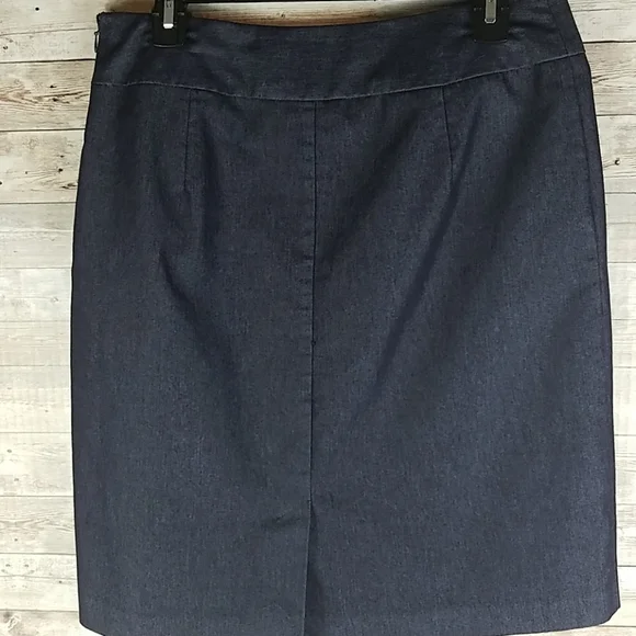 Merona, Denim pencil skirt with wide band, Sz 10 - Picture 2 of 8
